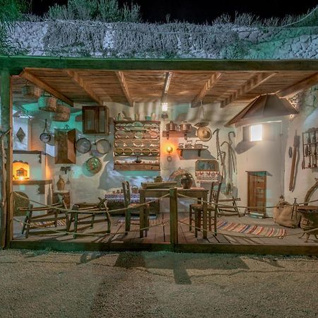 Emilia'S Little Farmhouses Agioi Anargyroi  Buitenkant foto