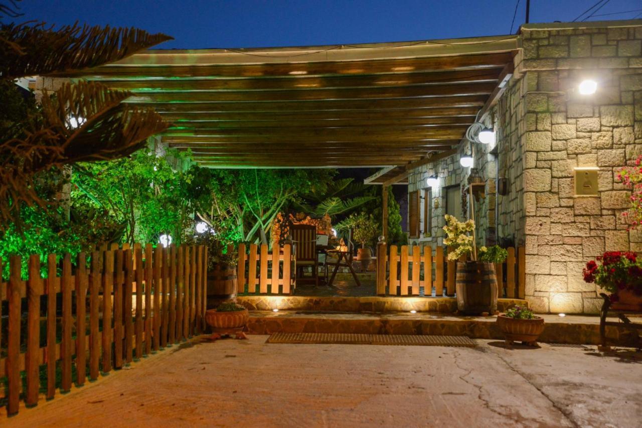 Emilia'S Little Farmhouses Agioi Anargyroi  Buitenkant foto