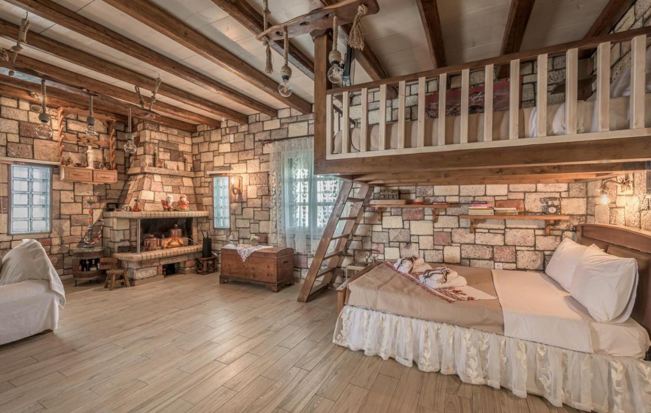 Emilia'S Little Farmhouses Agioi Anargyroi  Buitenkant foto