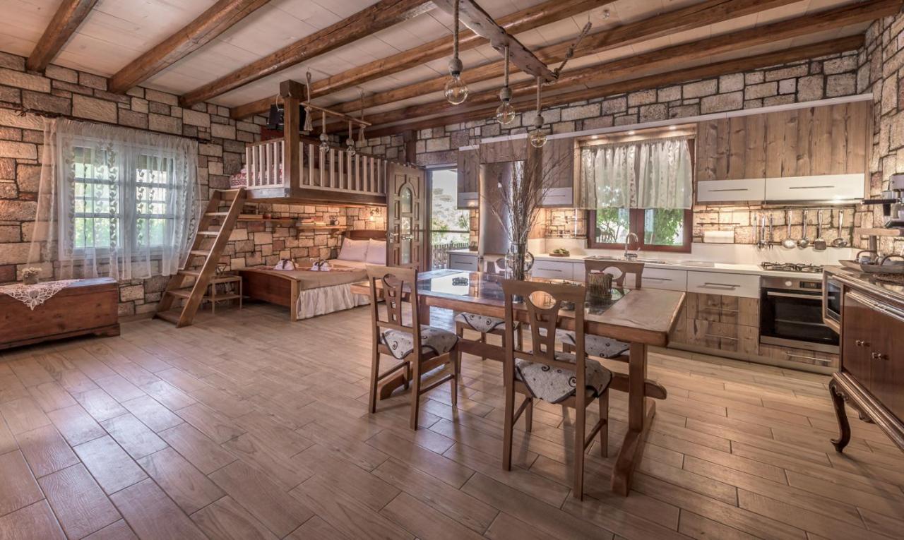Emilia'S Little Farmhouses Agioi Anargyroi  Buitenkant foto