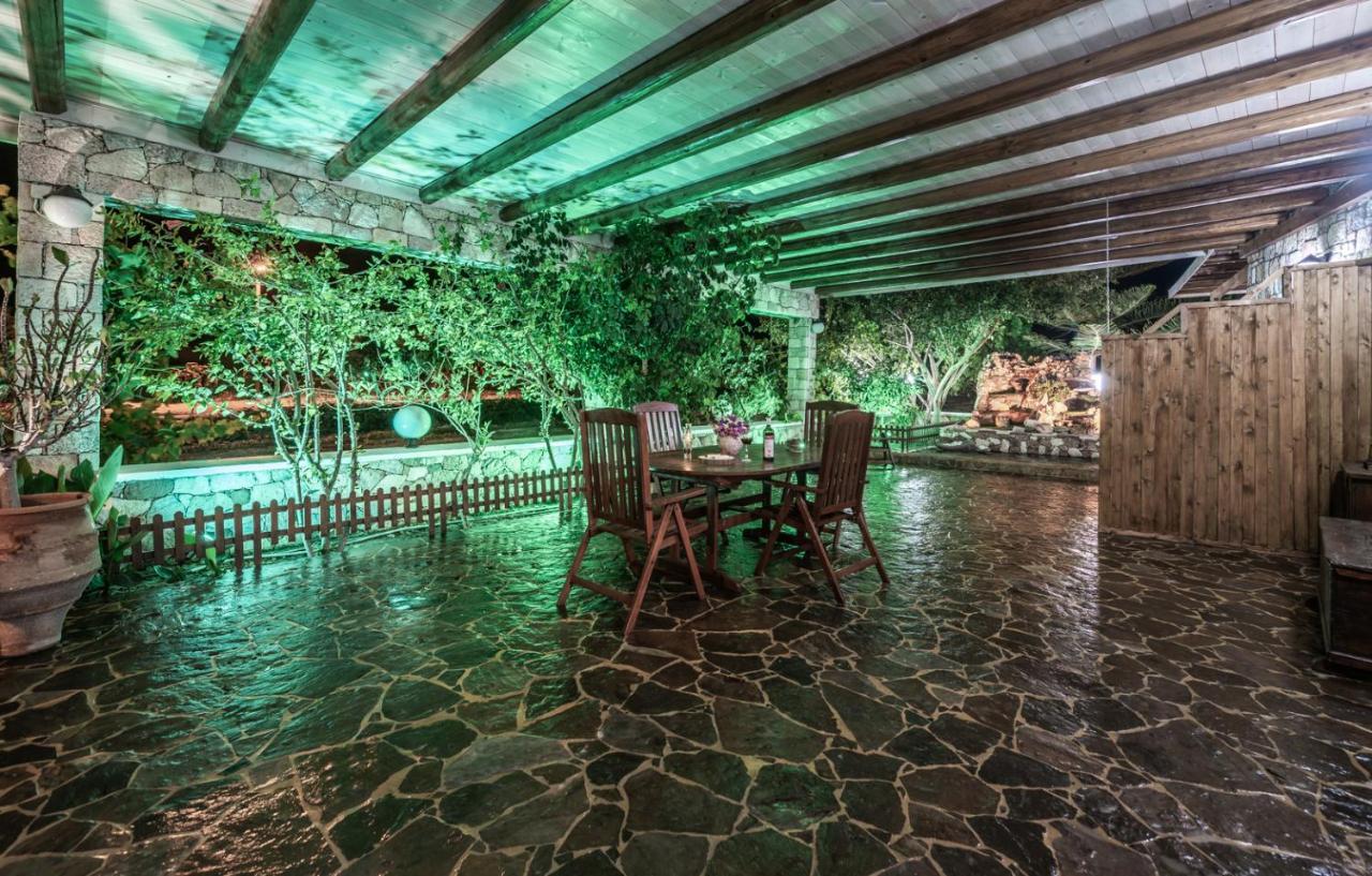 Emilia'S Little Farmhouses Agioi Anargyroi  Buitenkant foto
